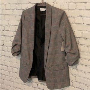 Time & Tru Scrunch Sleeve Blazer